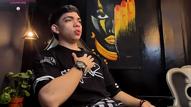 Eryonbradley online show from October 29, 11:23 am