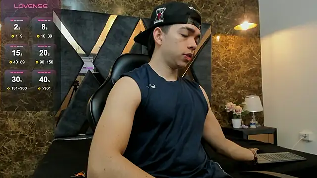 Eryonbradley online show from February 25, 11:42 am