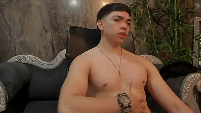 Eryonbradley online show from March 10, 11:26 am