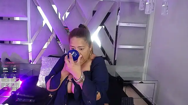 MonzerratBoyer online show from September 19, 1:45 pm