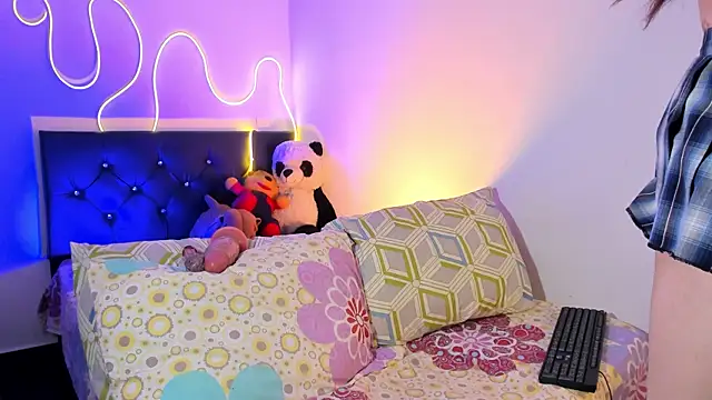 jade 200 online show from April 21, 2:51 am