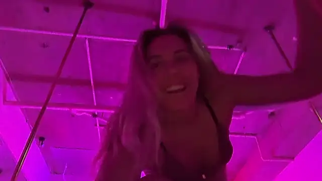 louiseberkeley online show from January 15, 4:17 am