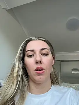 louiseberkeley online show from April 1, 2:34 am