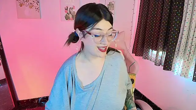 isaferrer06 online show from December 16, 4:01 pm