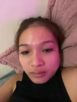 Snapshot of lovely_bunnyy chatting on March 16, 1:33 am lovely bunnyy online show from March 16, 1:33 am