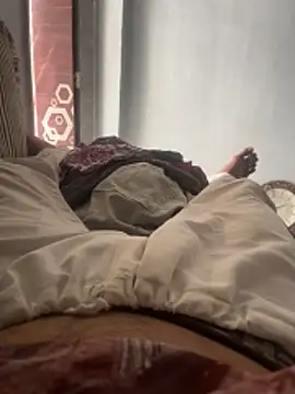 Snapshot of NoddingScorpion chatting on February 8, 9:02 am NoddingScorpion online show from February 8, 9:02 am