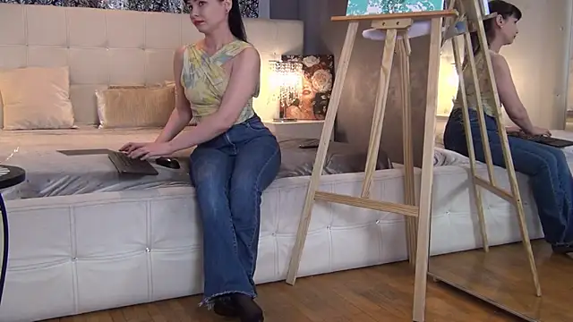 LadyValeriaXO online show from February 24, 11:52 am