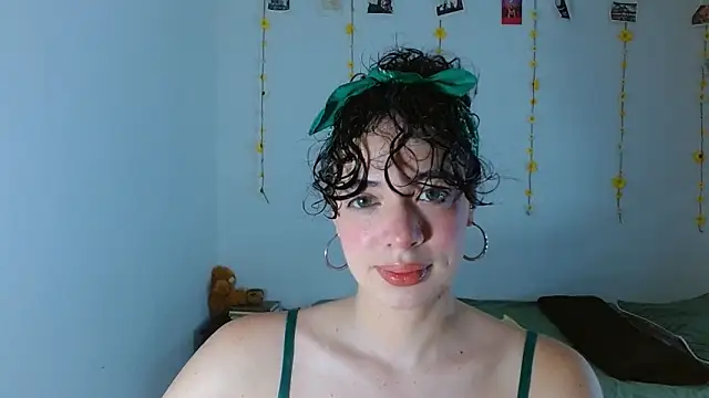 sajecrismaa online show from February 8, 4:10 pm