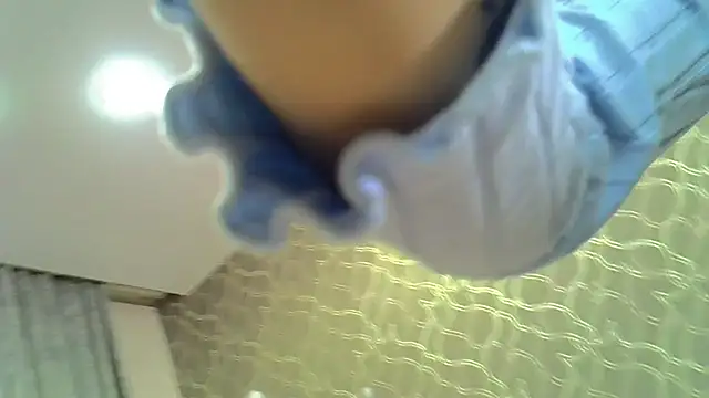 Snapshot of Little_L1ss chatting on October 27, 2:43 pm Little L1ss online show from October 27, 2:43 pm