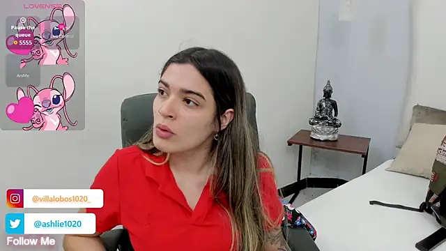 Snapshot of MiaVillalobos chatting on October 17, 12:08 pm MiaVillalobos online show from October 17, 12:08 pm