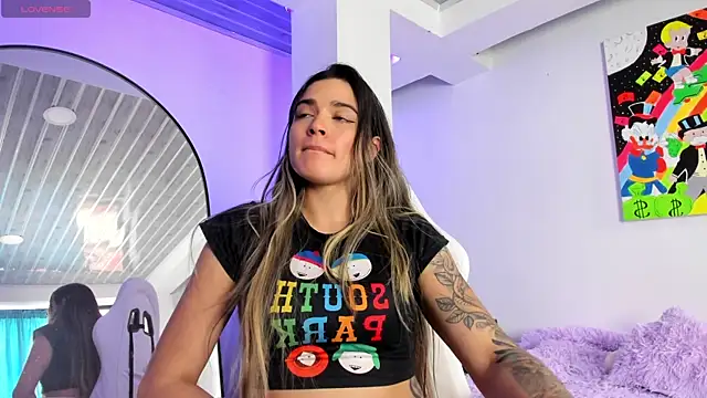 MiaVillalobos online show from April 22, 9:49 pm