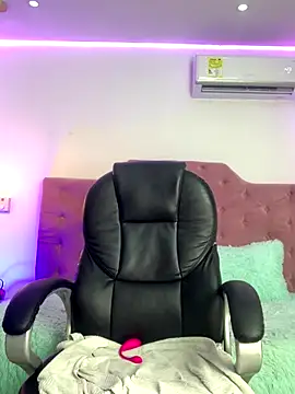 Velveet x online show from November 1, 12:18 pm