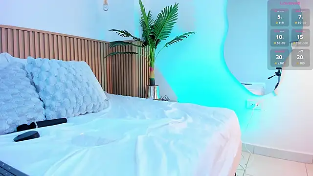 Snapshot of Nina_sweetz12 chatting on September 23, 7:39 pm Nina sweetz12 online show from September 23, 7:39 pm