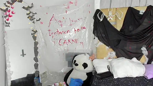 JulianaCarter online show from October 22, 7:35 pm