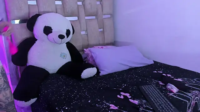 JulianaCarter online show from November 11, 8:09 pm