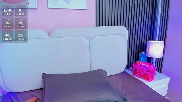 Clawdeen  wolf online show from April 12, 8:14 pm