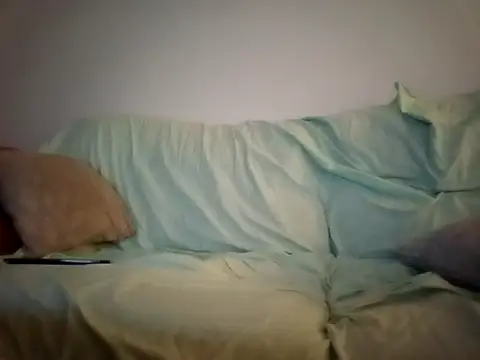 Snapshot of Feistysausage chatting on September 11, 8:42 pm Feistysausage online show from September 11, 8:42 pm