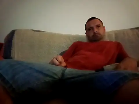 Snapshot of Feistysausage chatting on September 16, 8:54 pm Feistysausage online show from September 16, 8:54 pm