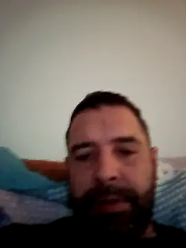 Snapshot of Feistysausage chatting on October 18, 9:26 pm Feistysausage online show from October 18, 9:26 pm