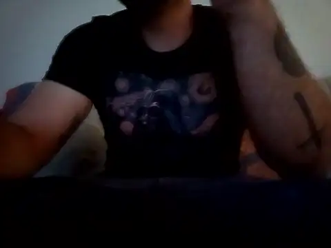 Snapshot of Feistysausage chatting on October 21, 11:16 pm Feistysausage online show from October 21, 11:16 pm