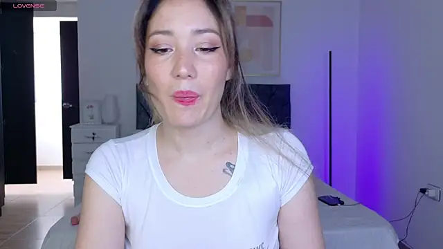 Eliih 01 online show from September 17, 5:47 pm