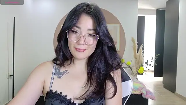 Snapshot of Eliih_01 chatting on July 16, 6:58 pm Eliih 01 online show from July 16, 6:58 pm