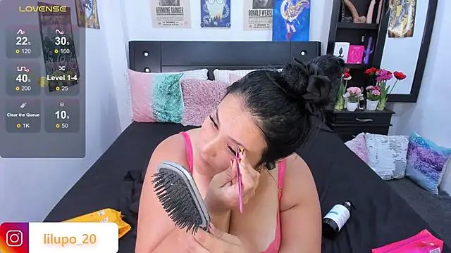 lilylunapotter online show from July 7, 2:58 am