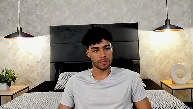 RaphaelDufort online show from October 10, 11:37 pm