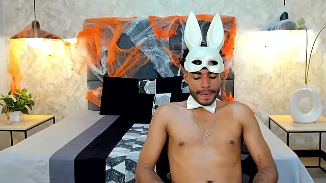 RaphaelDufort online show from October 29, 11:50 pm