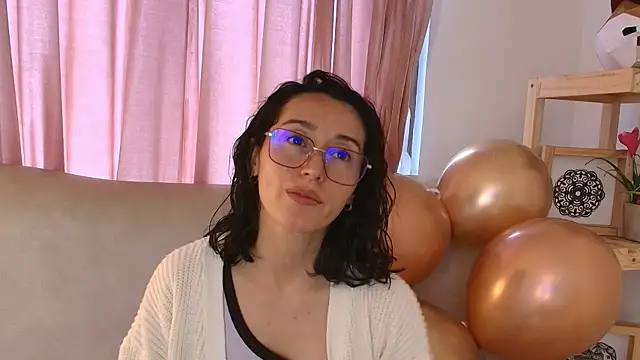 Ginevra esposito online show from April 21, 12:44 pm