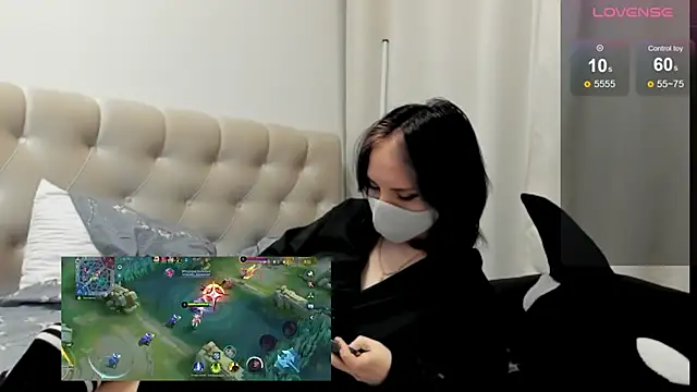 Snapshot of KIYOMIchka chatting on November 1, 1:40 am KIYOMIchka online show from November 1, 1:40 am