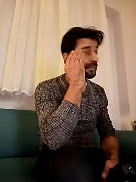 alex10alexx online show from November 17, 9:31 pm