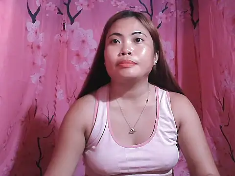 Snapshot of Hot_Samantha4u chatting on May 6, 9:20 pm Hot Samantha4u online show from May 6, 9:20 pm