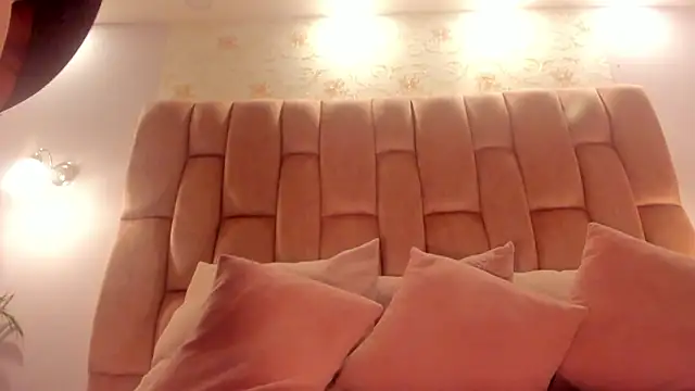 Snapshot of aishathornee chatting on February 27, 9:59 pm aishathornee online show from February 27, 9:59 pm