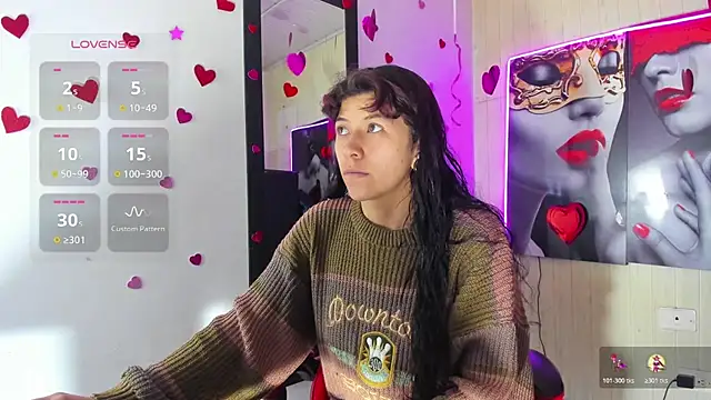 Raven Rouge  online show from March 12, 8:04 pm