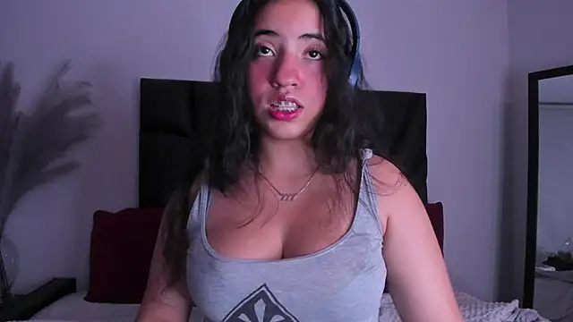 Snapshot of Nicol_Chang chatting on September 11, 4:01 am Nicol Chang online show from September 11, 4:01 am