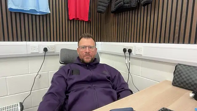 bilf1978 online show from February 12, 7:36 am