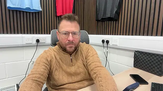 bilf1978 online show from February 13, 7:26 am