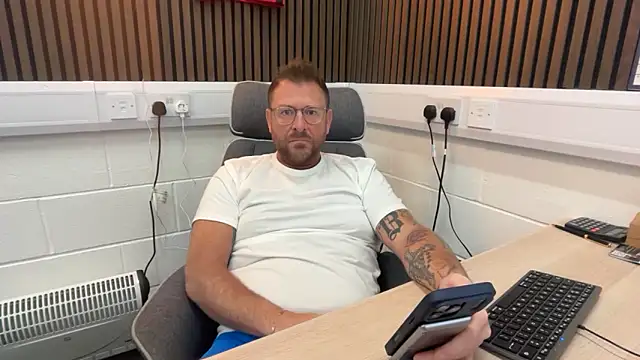 bilf1978 online show from March 19, 9:24 am