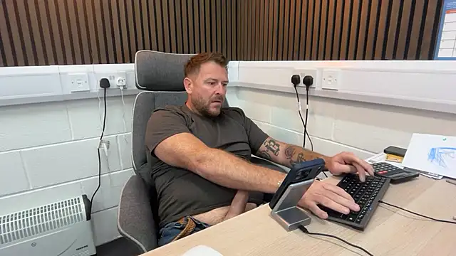 bilf1978 online show from May 11, 8:53 am