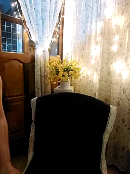 Snapshot of Laurie369 chatting on October 3, 3:42 pm Laurie369 online show from October 3, 3:42 pm