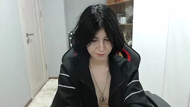 TinaQuiin online show from September 12, 8:03 am