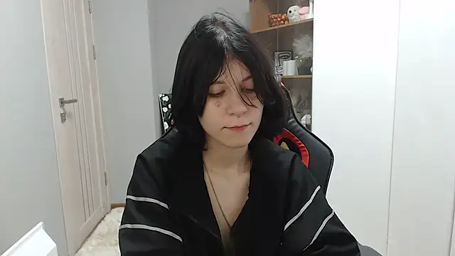 TinaQuiin online show from September 24, 8:06 am