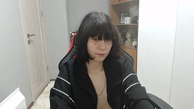 TinaQuiin online show from October 20, 8:04 am