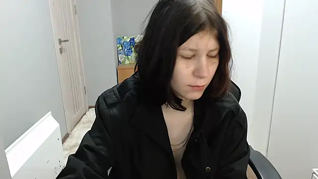 TinaQuiin online show from November 21, 8:35 am