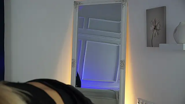 LenaaStar online show from November 16, 5:51 pm