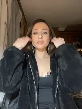 Snapshot of _shadylady_ chatting on October 7, 5:32 pm  shadylady  online show from October 7, 5:32 pm