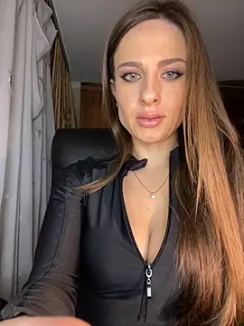 Snapshot of _shadylady_ chatting on October 17, 6:32 pm  shadylady  online show from October 17, 6:32 pm