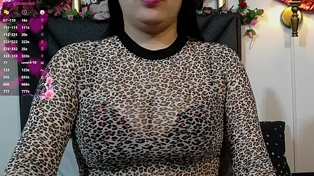 IndraKaur  online show from September 25, 12:53 pm