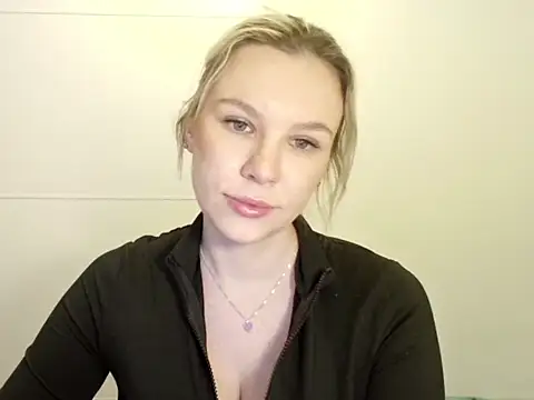 SadieBrilliance online show from October 16, 6:20 pm